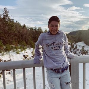 Meet your Posher, Olivia